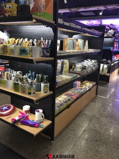 動漫店實(shí)景拍攝,動漫店產(chǎn)品多樣化,動漫加… - 堆糖,美圖壁紙興趣社區(qū)